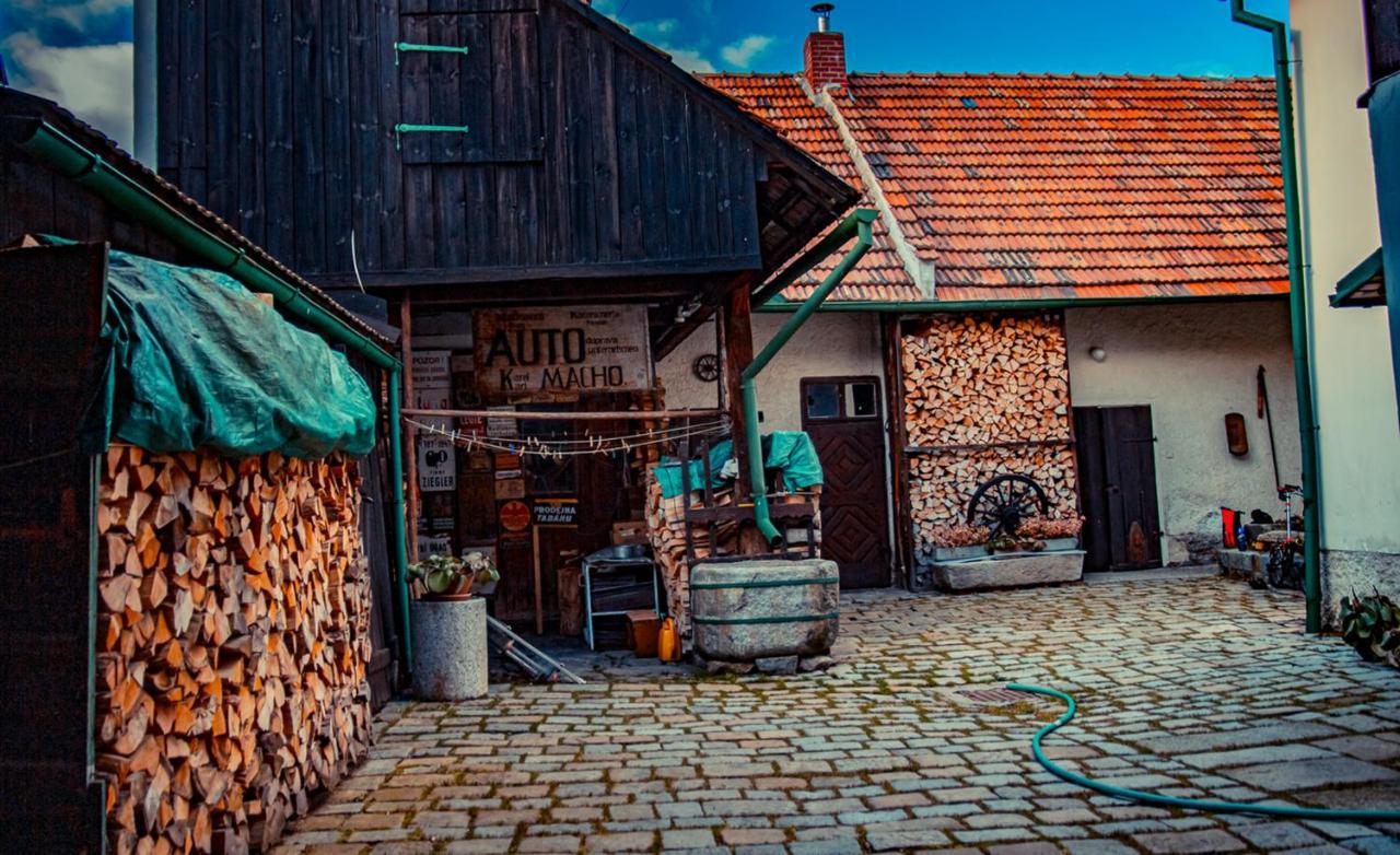 Penzion 1670 Nové Hrady Екстериор снимка